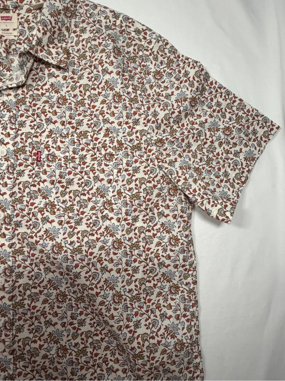 Levi's Men L SS Floral Button-Down Shirt - White with Brown & Red Print